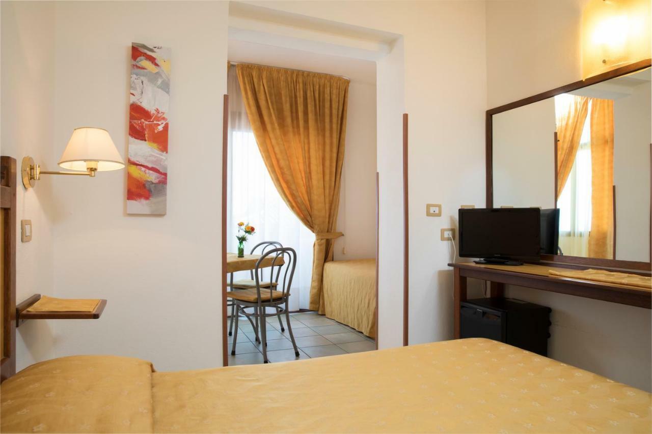 Hotel La Playa Cala Gonone Εξωτερικό φωτογραφία