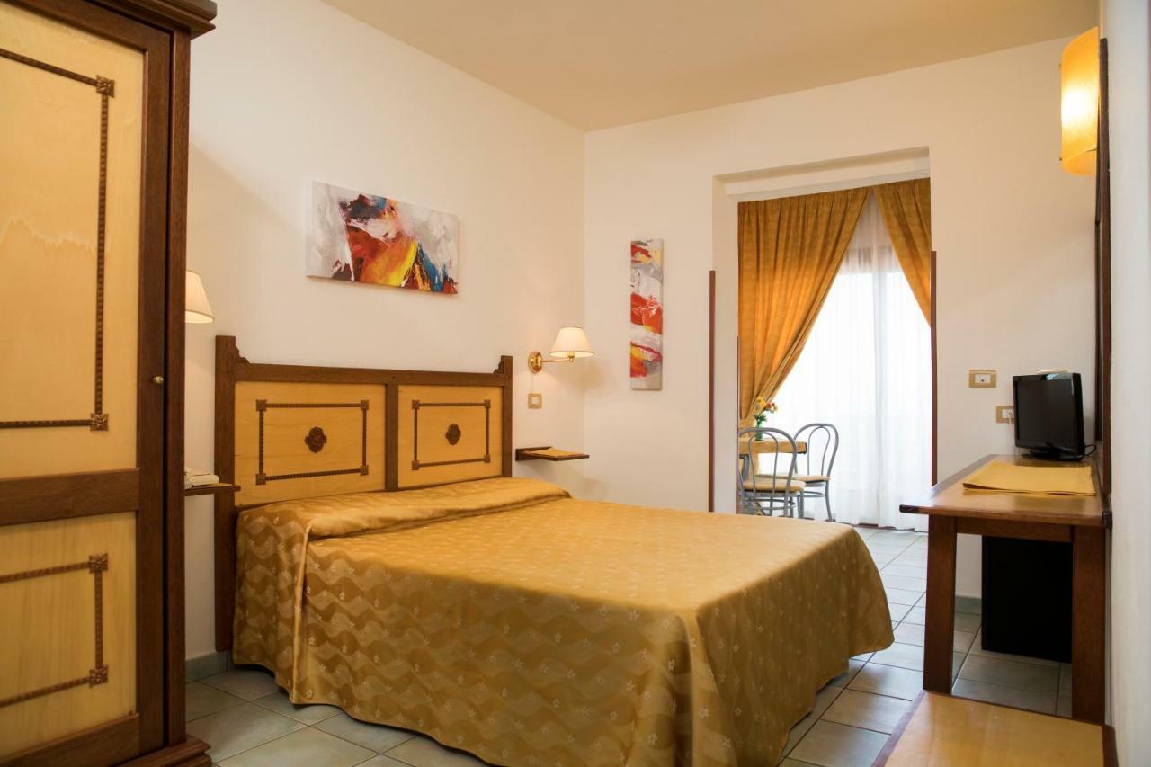 Hotel La Playa Cala Gonone Εξωτερικό φωτογραφία