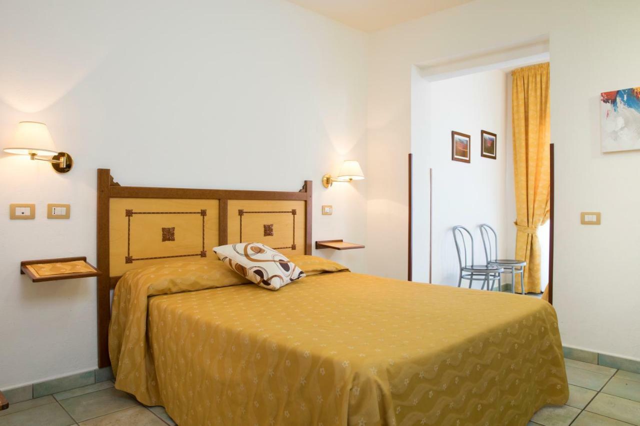 Hotel La Playa Cala Gonone Εξωτερικό φωτογραφία