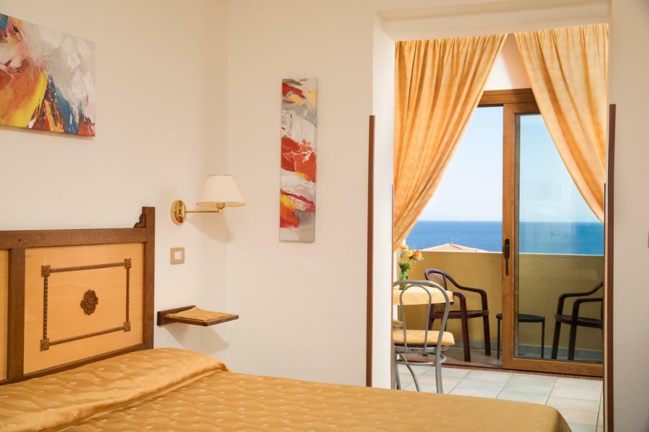 Hotel La Playa Cala Gonone Εξωτερικό φωτογραφία