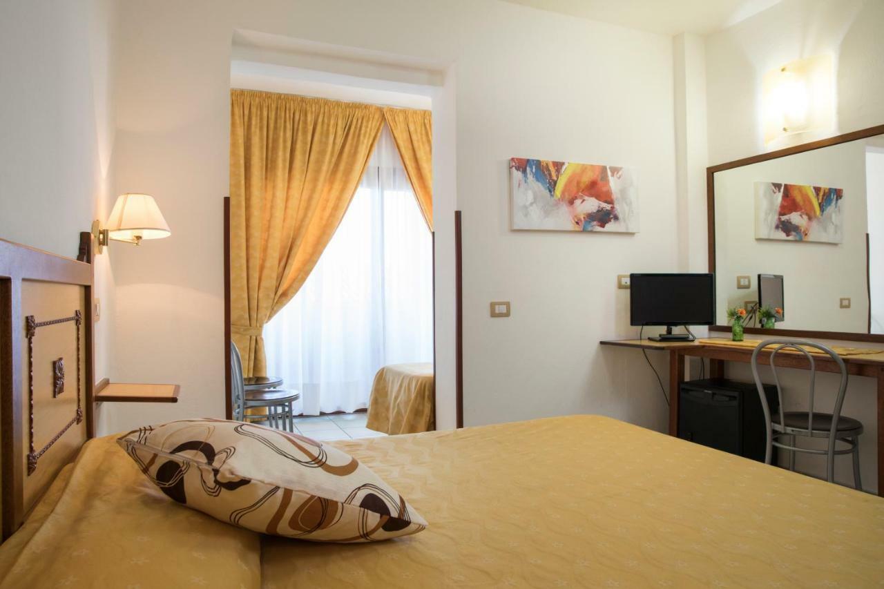 Hotel La Playa Cala Gonone Εξωτερικό φωτογραφία